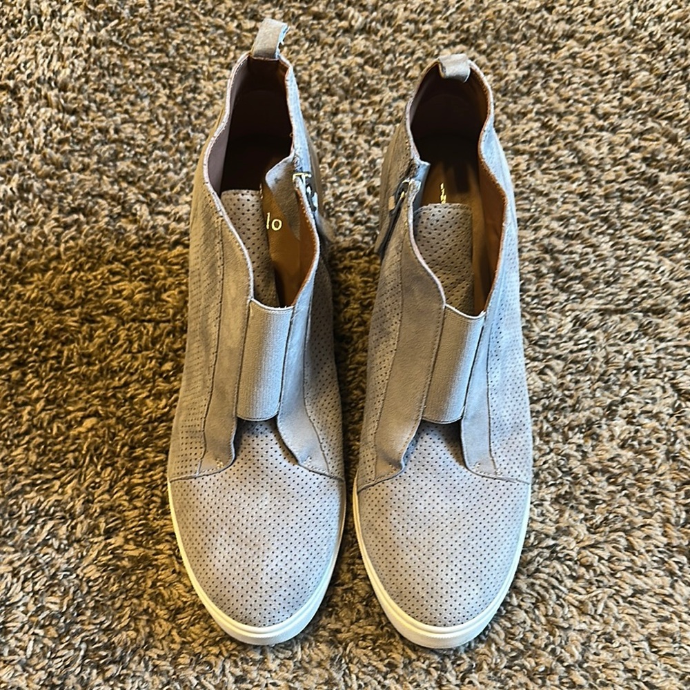 Paolo women’s suede wedge sneaker